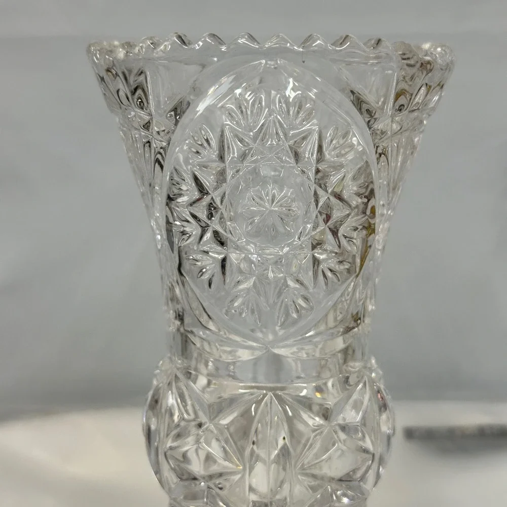 Vintage Crystal Bud Vase Unisex OS Clear‎ Cut Glass Pinwheel 3 Footed Excellent